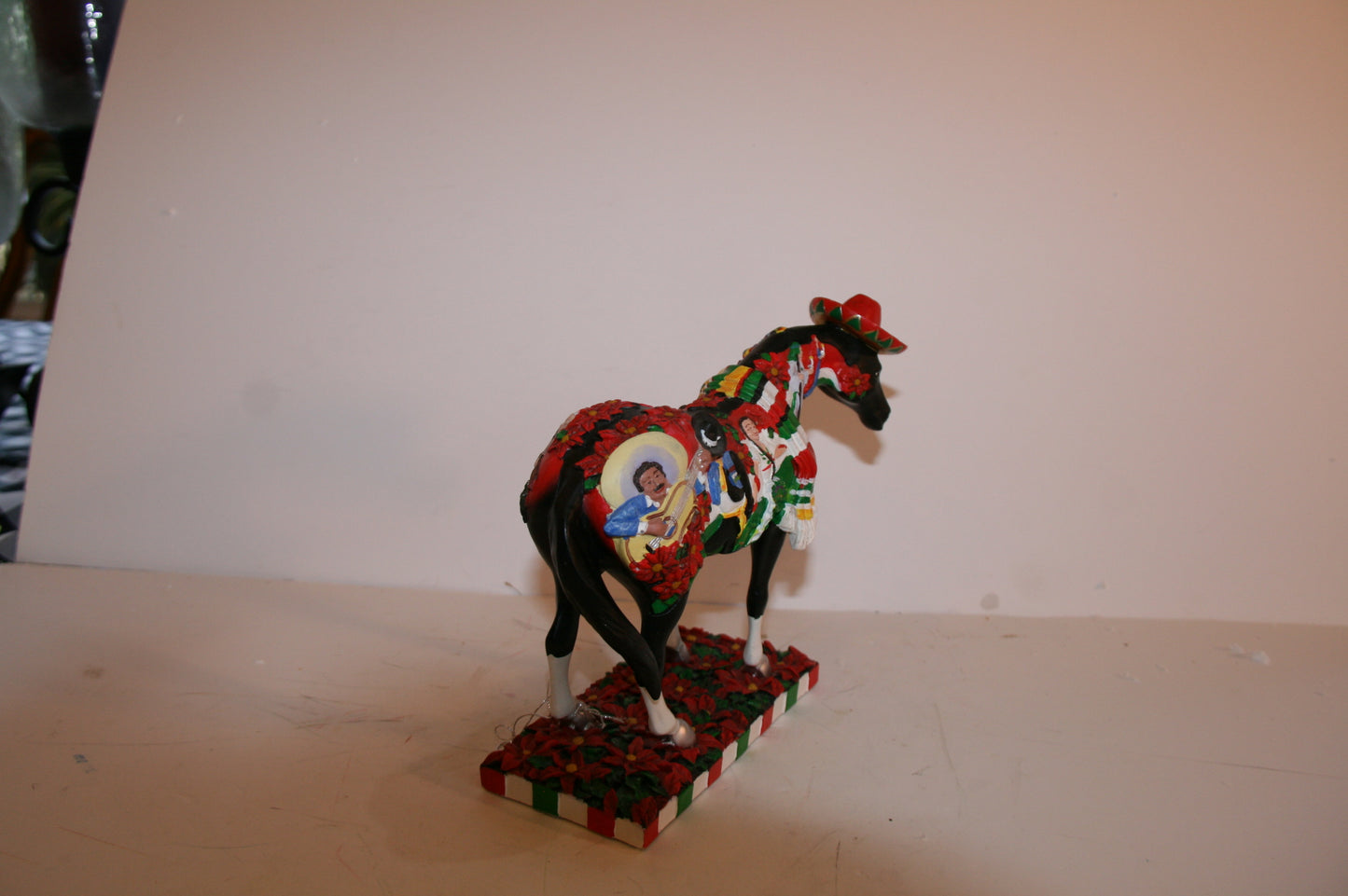 Enesco The Trail of Painted Ponies Feliz Navidad Figurine