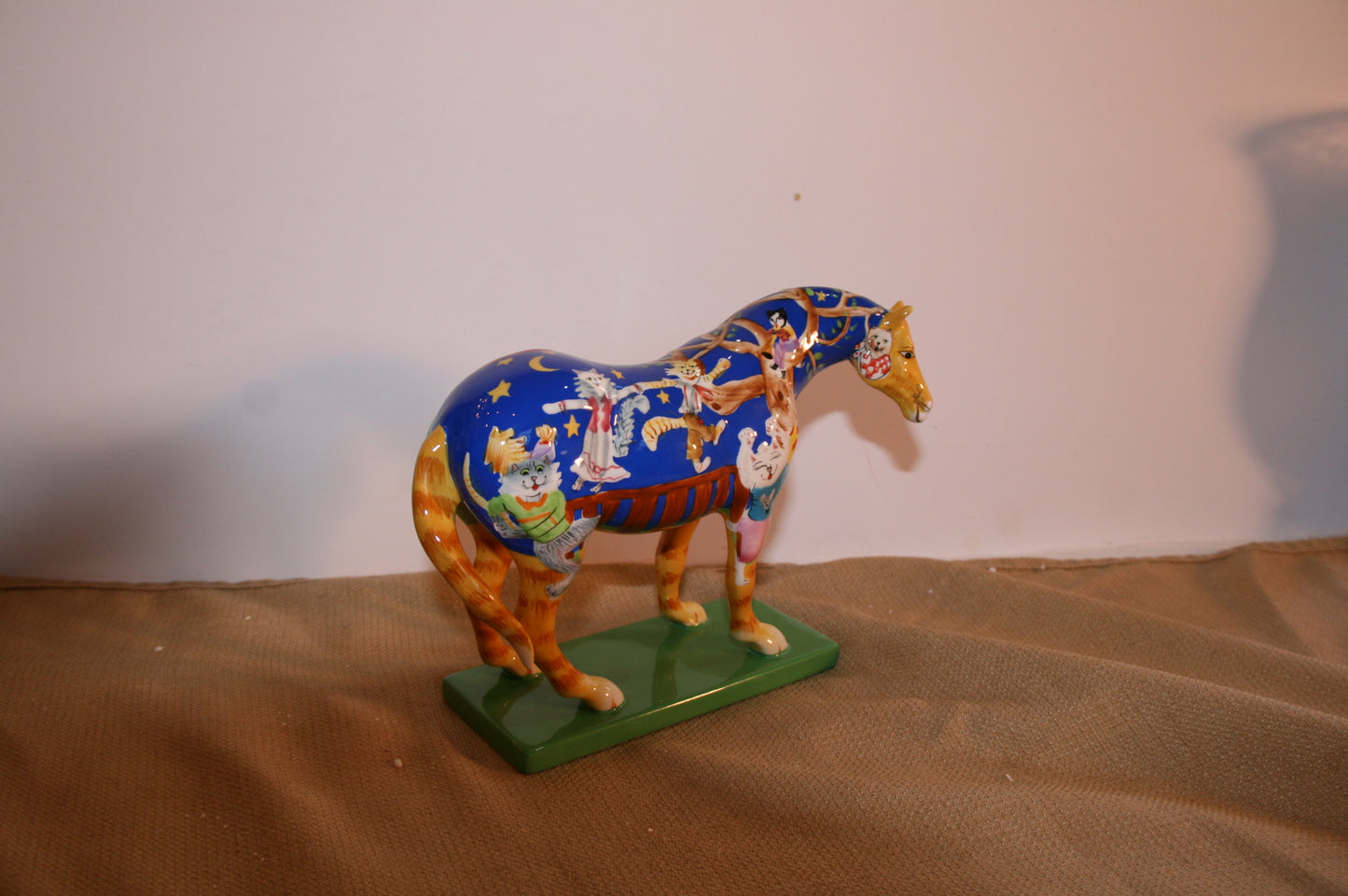 Enesco The Trail of Painted Ponies Kitty Cat's Ball Figurine