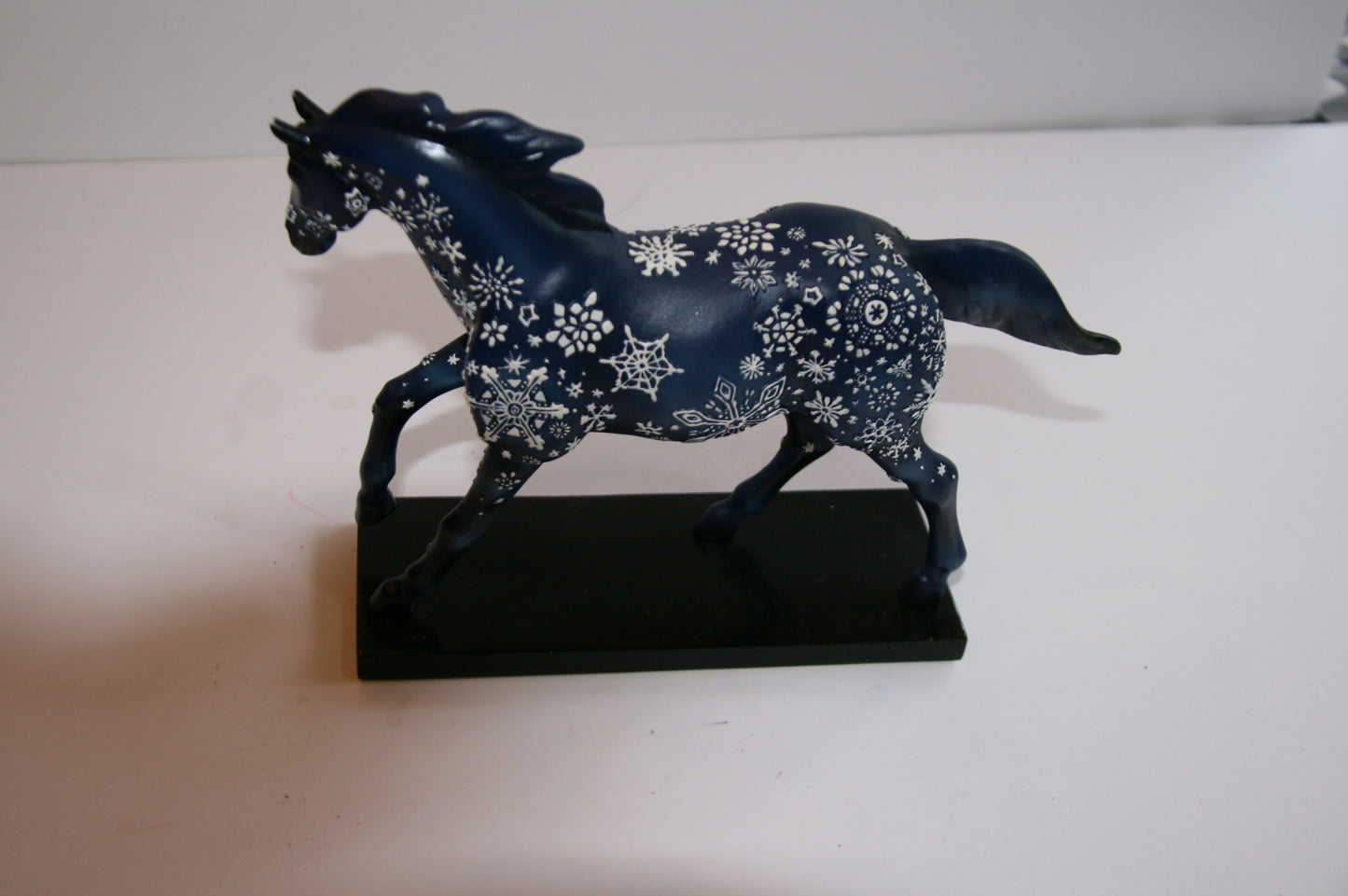 Enesco The Trail of Painted Ponies Snowflake Figurine