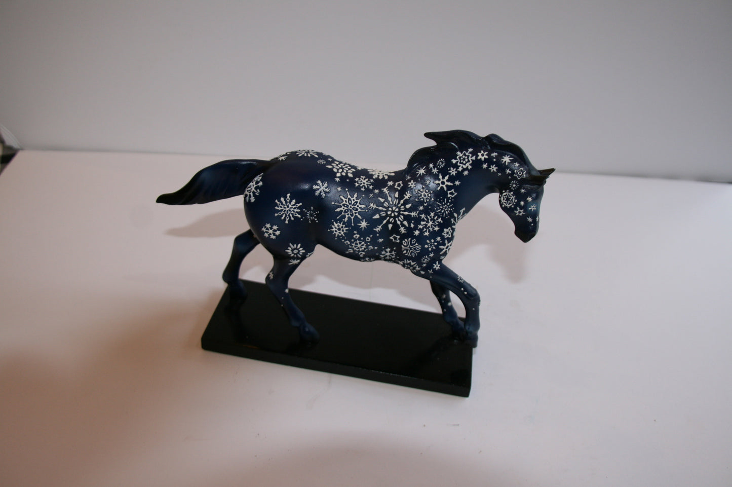 Enesco The Trail of Painted Ponies Snowflake Figurine